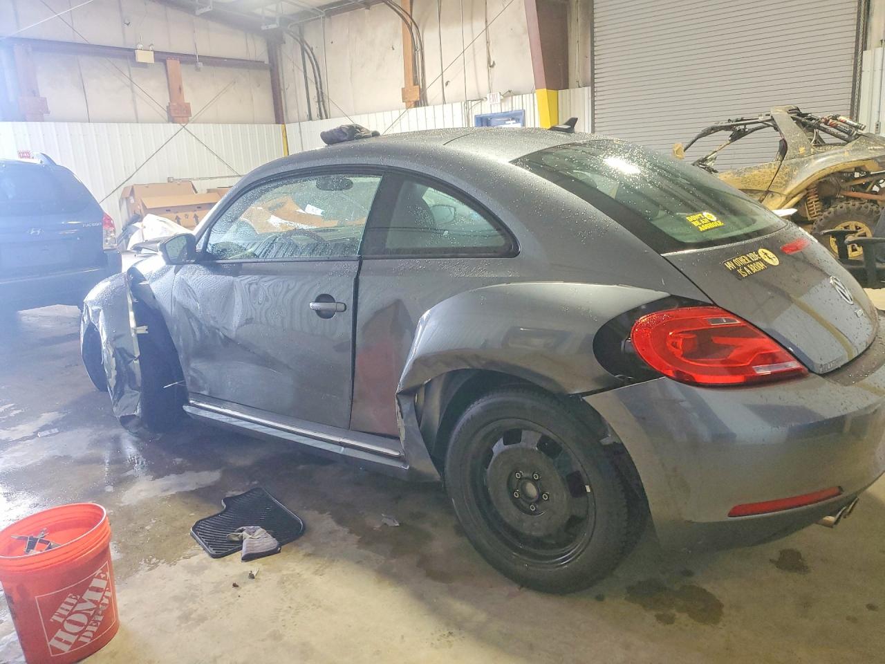2015 VOLKSWAGEN BEETLE 1.8T — снимка 2