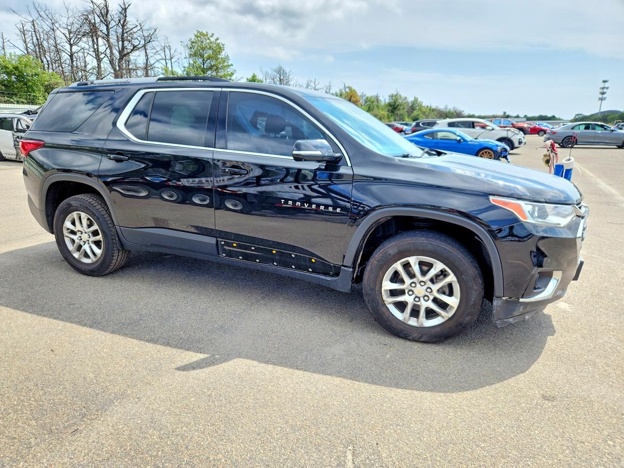 2018 CHEVROLET TRAVERSE LT — снимка 4