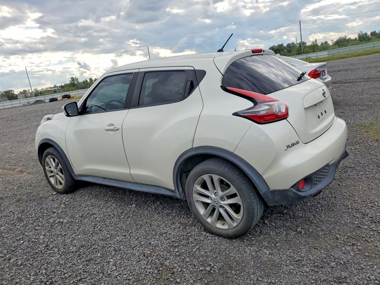 2015 NISSAN JUKE S — снимка 2