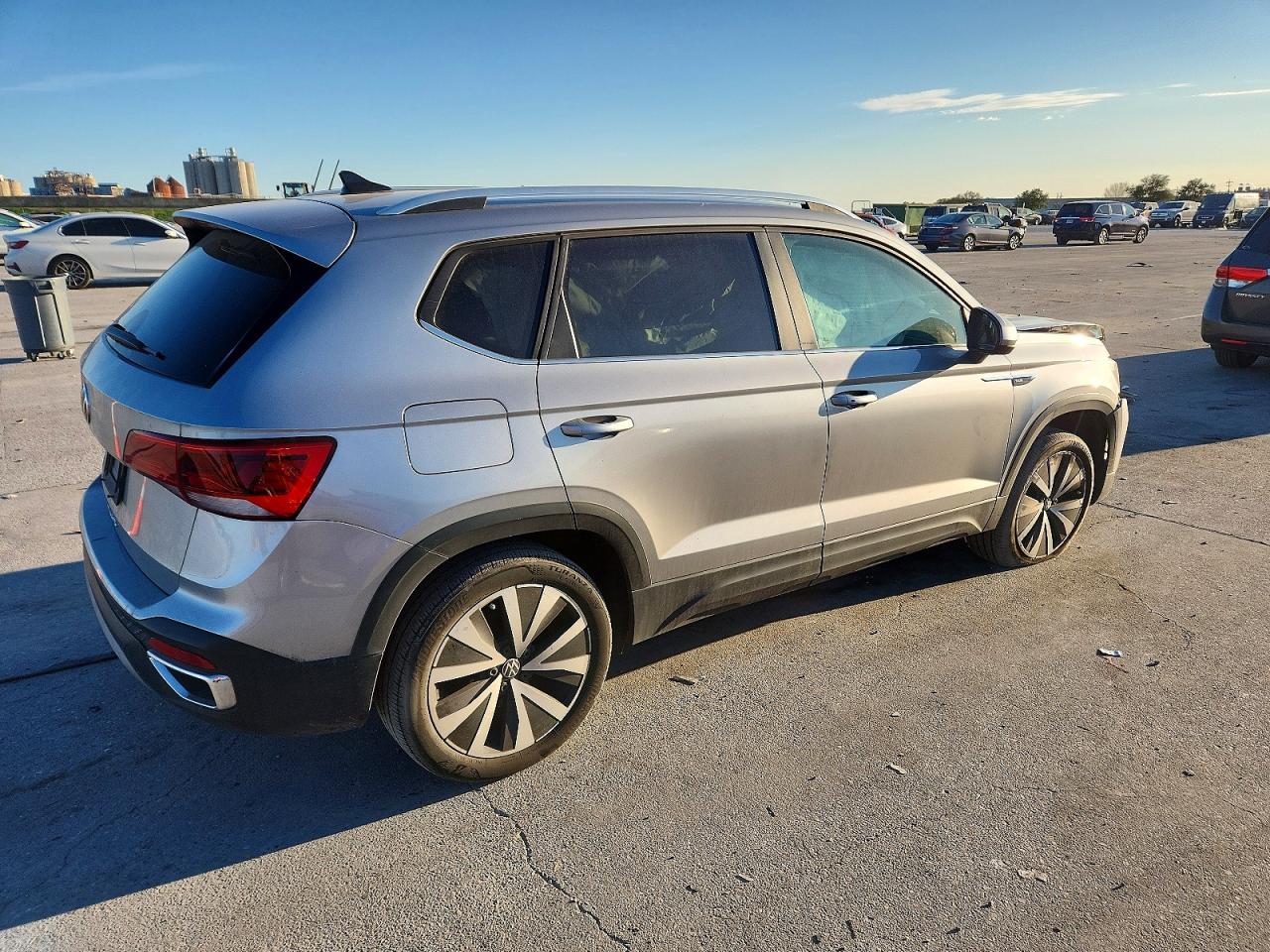 2022 VOLKSWAGEN TAOS SE — снимка 3
