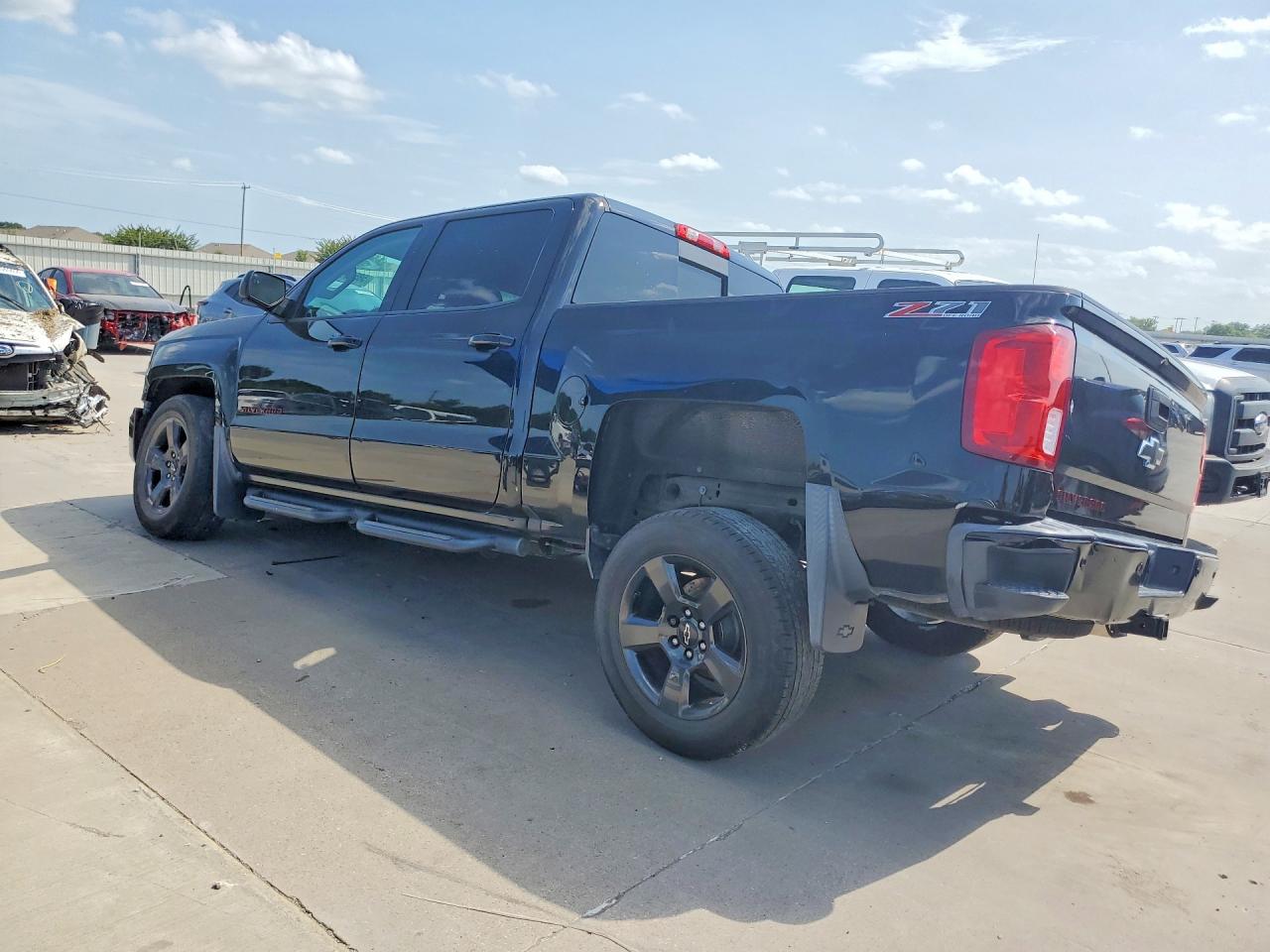2017 CHEVROLET SILVERADO K1500 LTZ — снимка 2