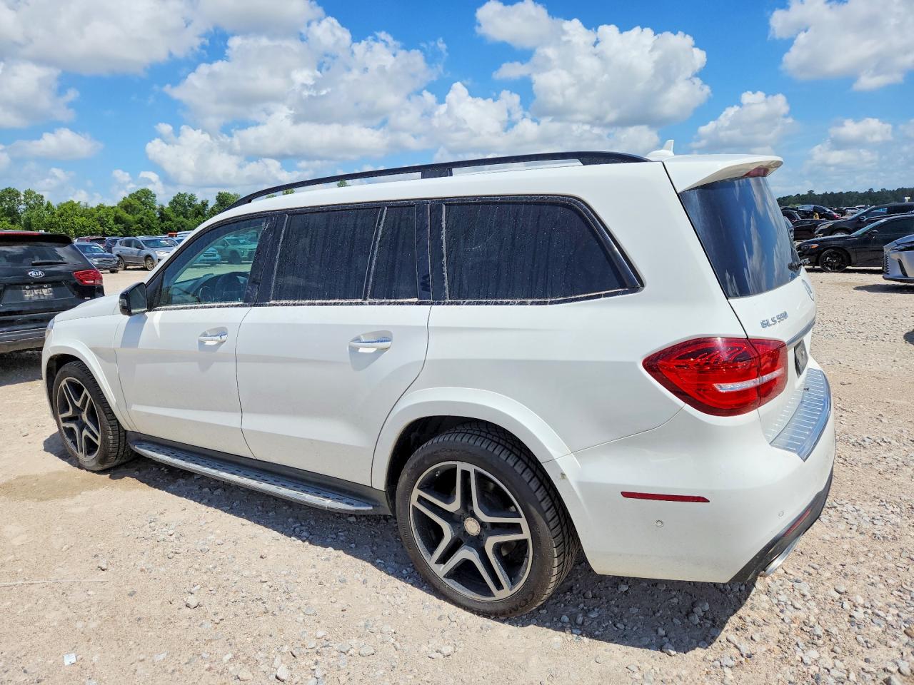 2017 MERCEDES-BENZ GLS 550 4MATIC — снимка 2