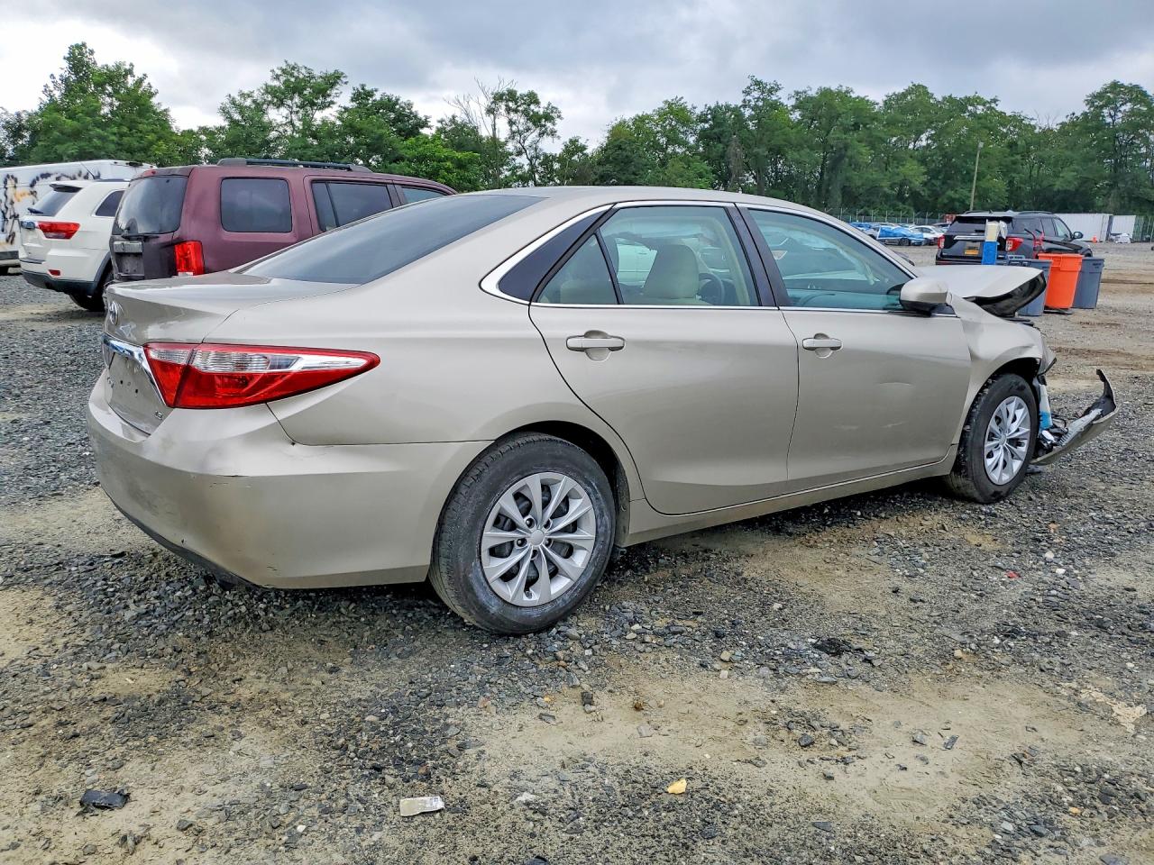 2015 TOYOTA CAMRY LE — снимка 3