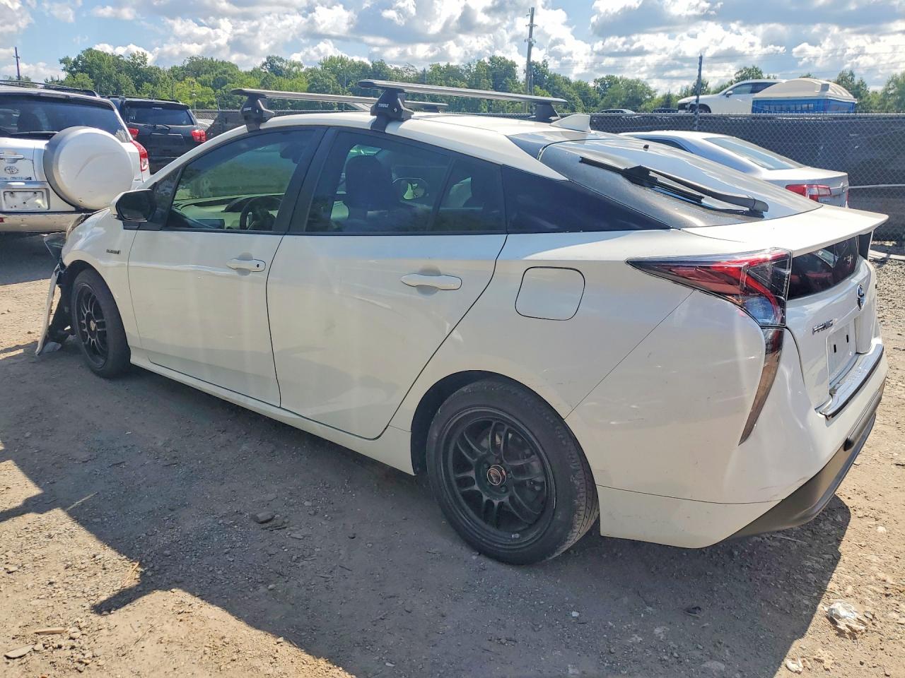 2017 TOYOTA PRIUS TWO — снимка 2