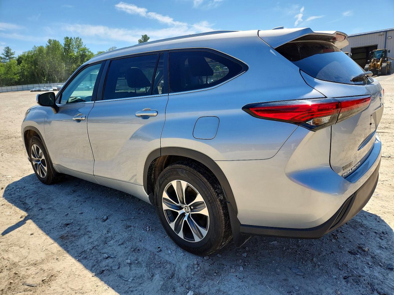 2023 TOYOTA HIGHLANDER XLE — снимка 2