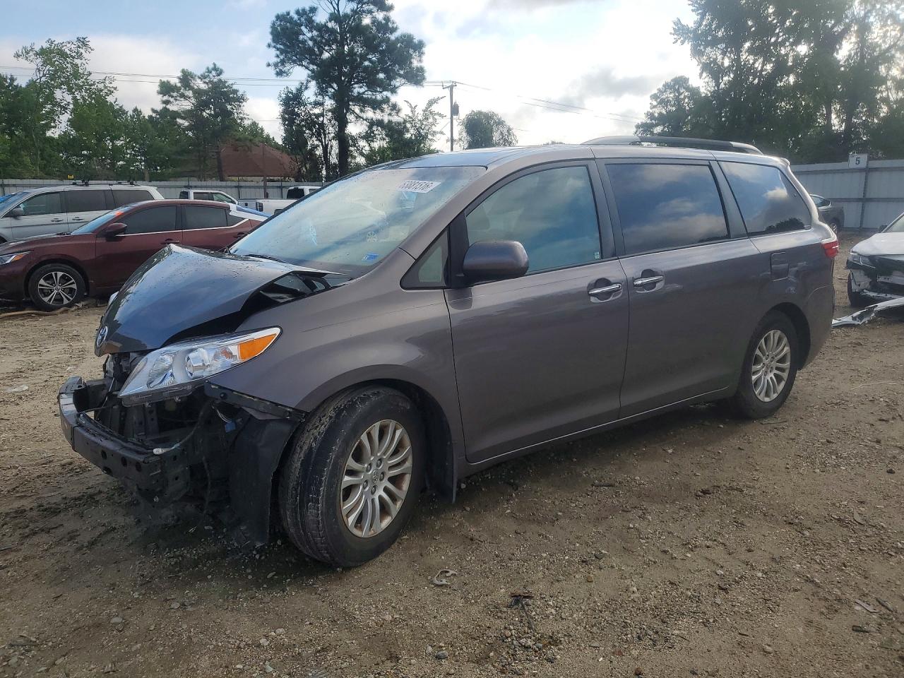 2015 TOYOTA SIENNA CE