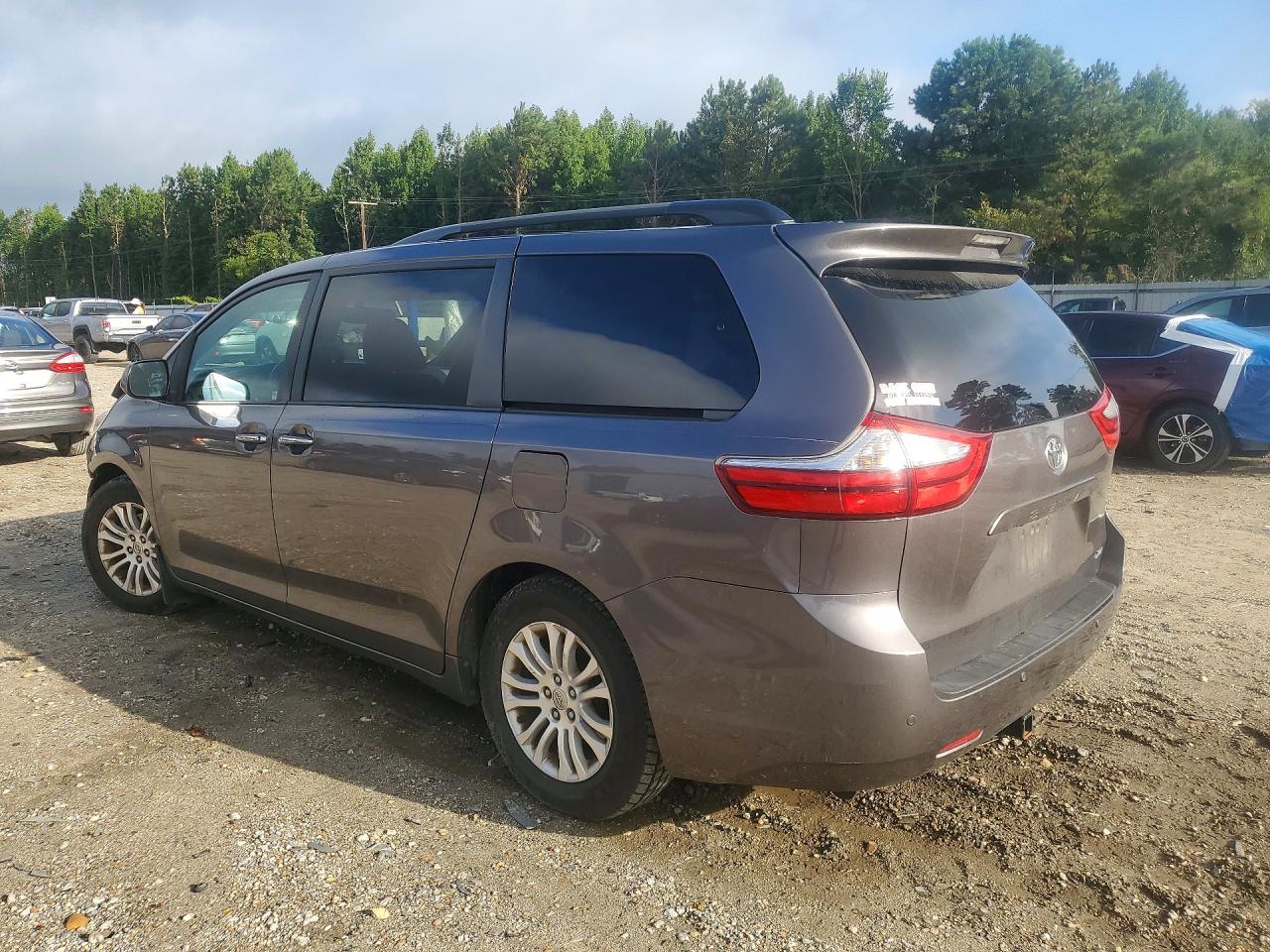 2015 TOYOTA SIENNA CE — снимка 2