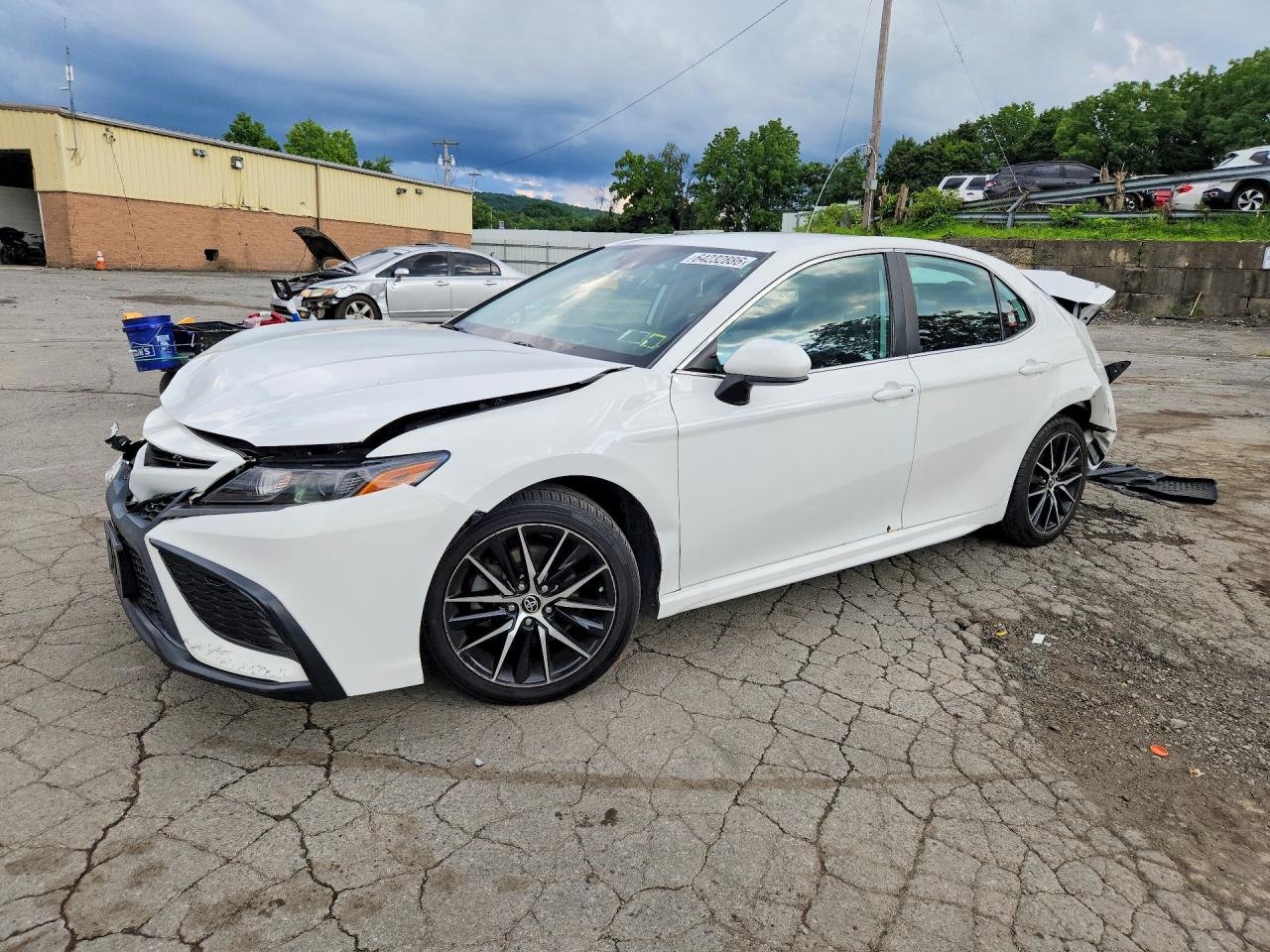 2021 TOYOTA CAMRY SE