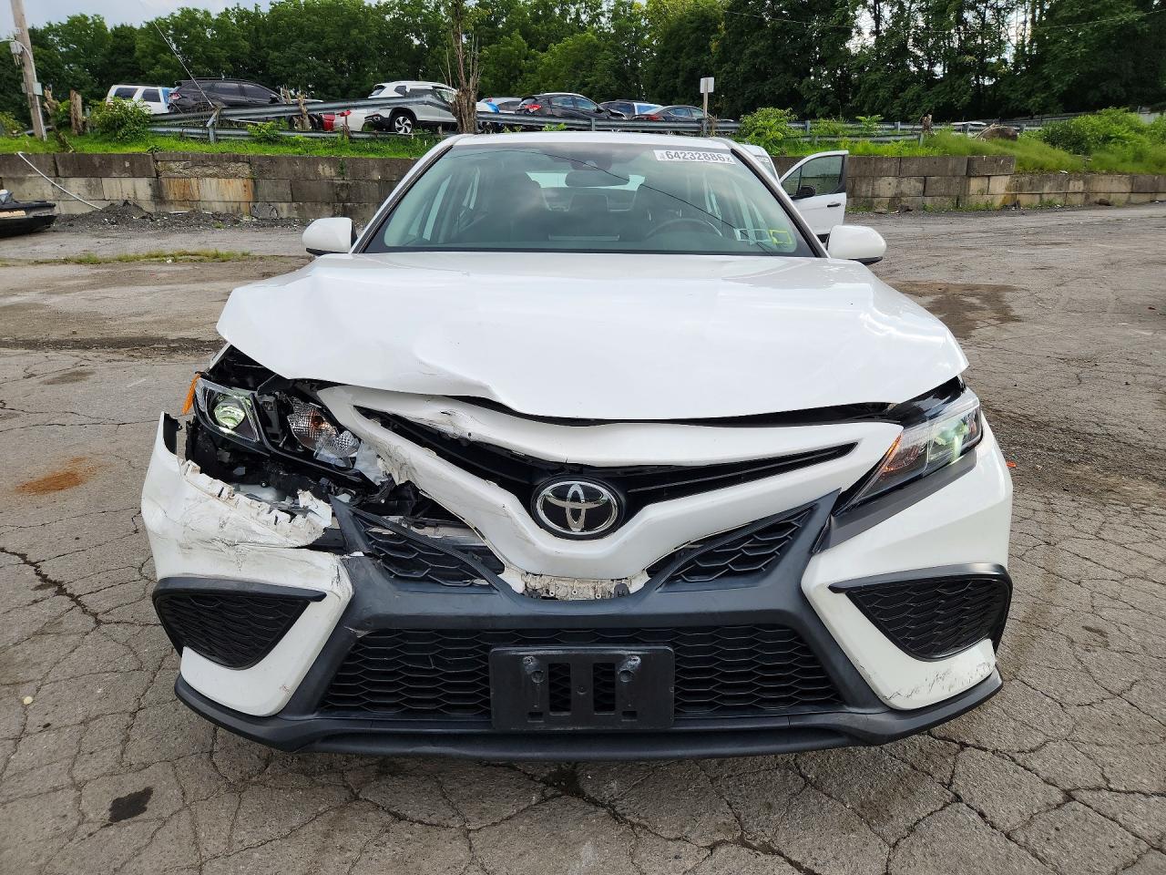 2021 TOYOTA CAMRY SE — снимка 5