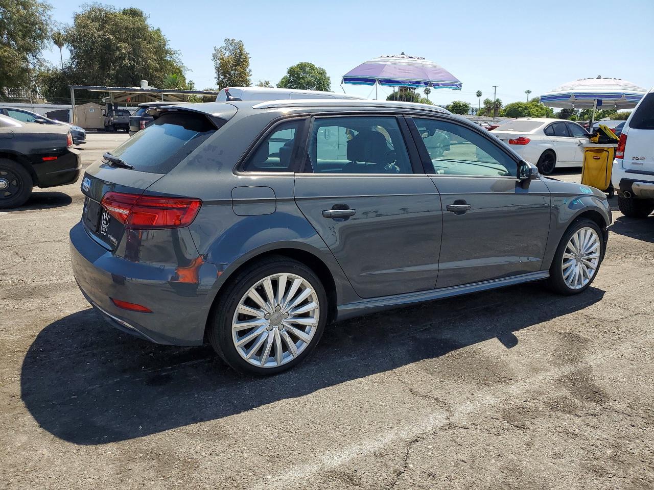 2017 AUDI A3 E-TRON PREMIUM — снимка 3