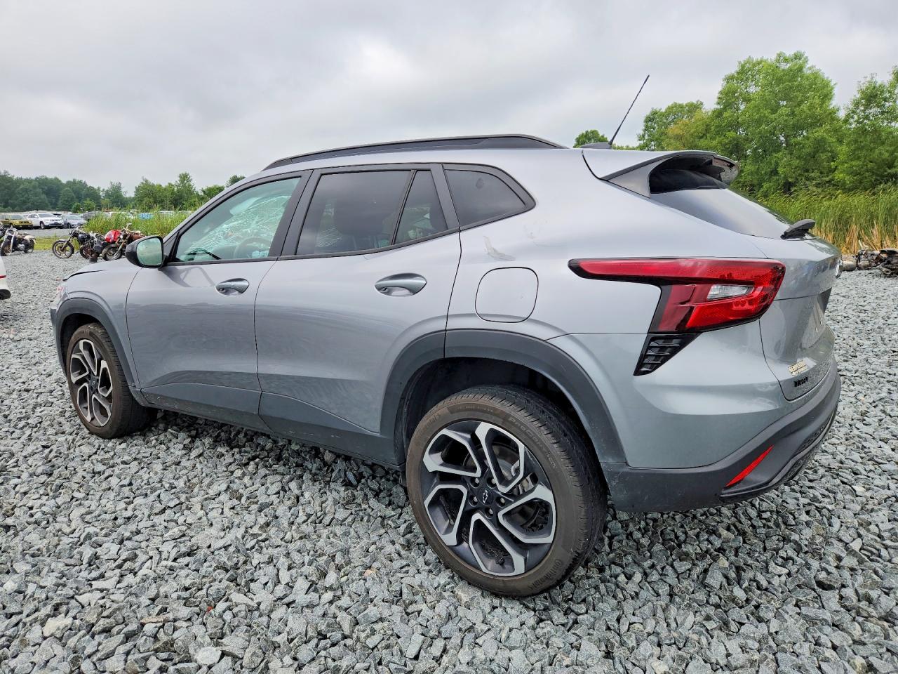 2025 CHEVROLET TRAX 2RS — снимка 2