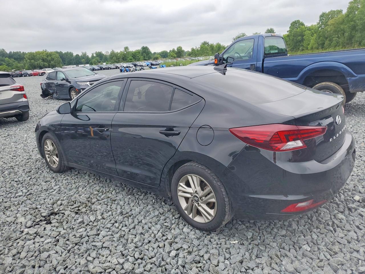2019 HYUNDAI ELANTRA SEL — снимка 2