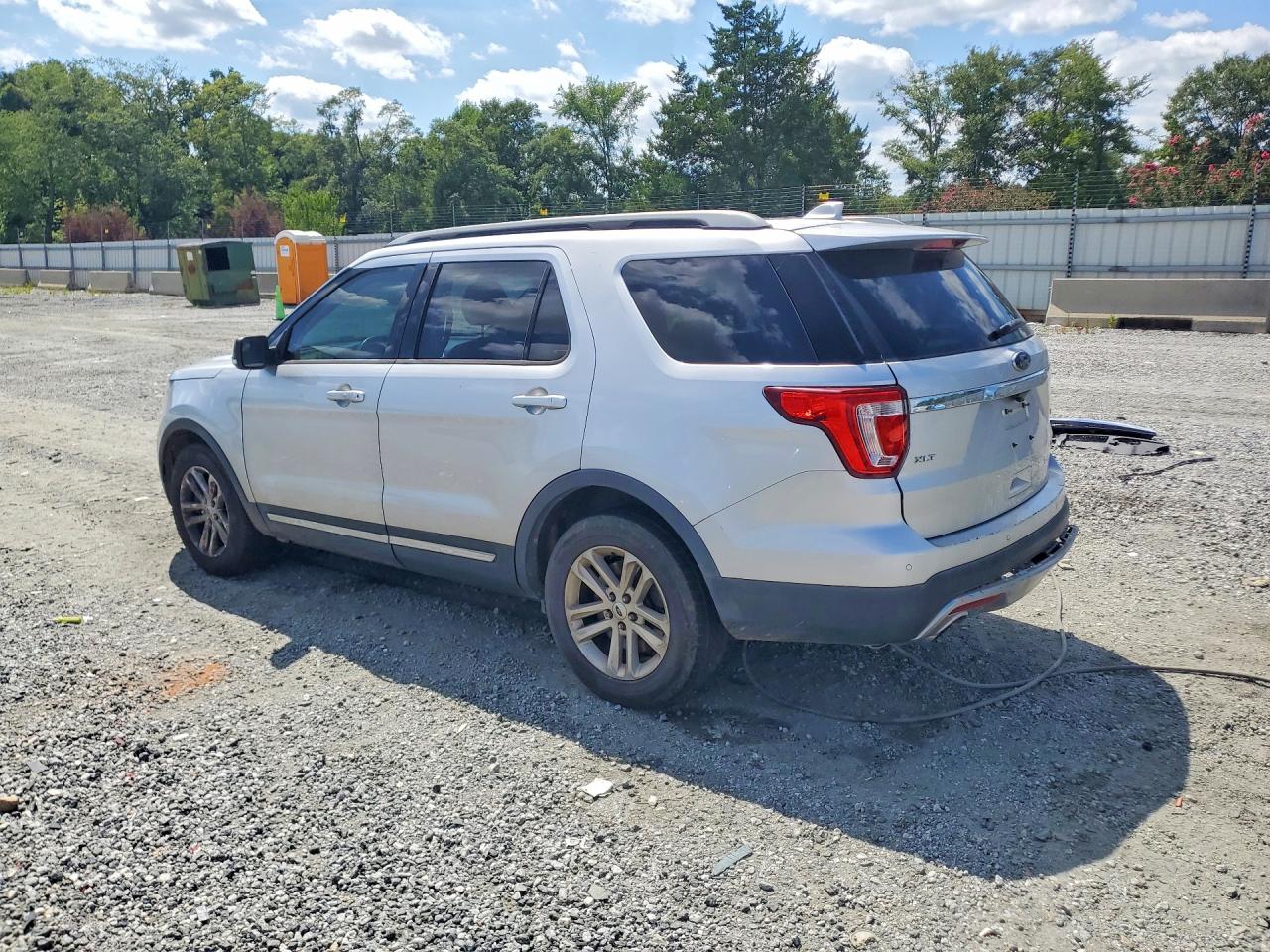 2016 FORD EXPLORER XLT — снимка 2