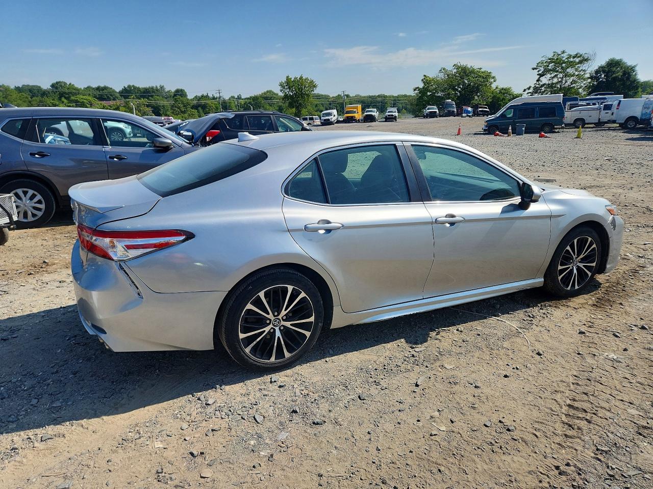 2019 TOYOTA CAMRY SE — снимка 3