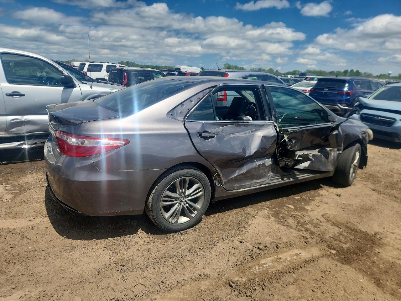 2017 TOYOTA CAMRY SE — снимка 3