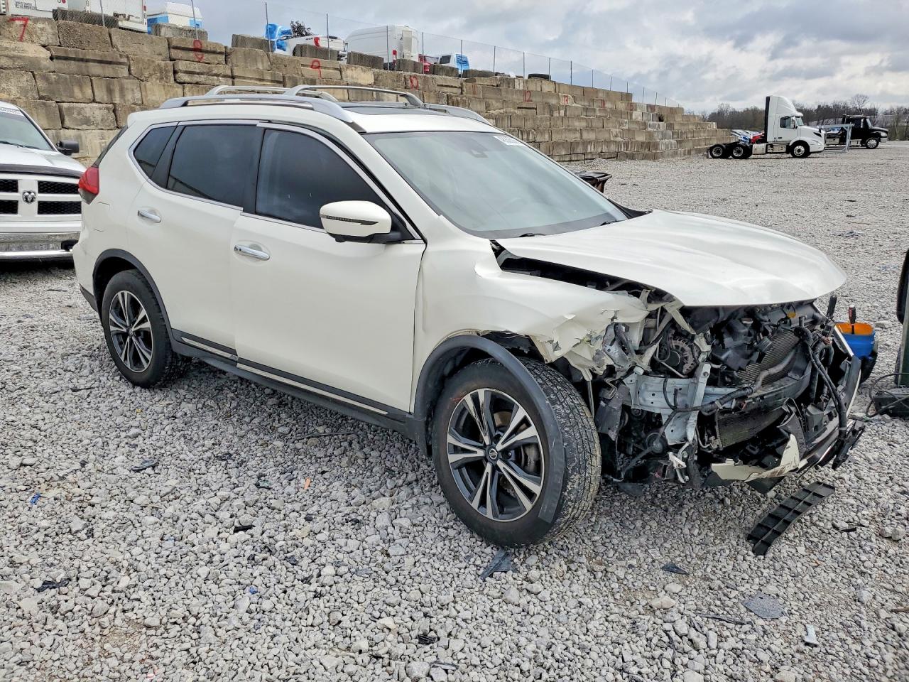 2017 NISSAN ROGUE S — снимка 4