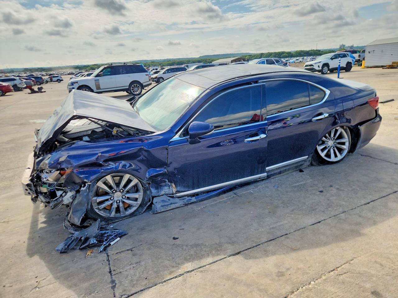 2013 LEXUS LS 460