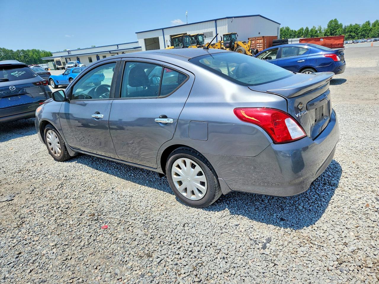 2018 NISSAN VERSA SV — снимка 2