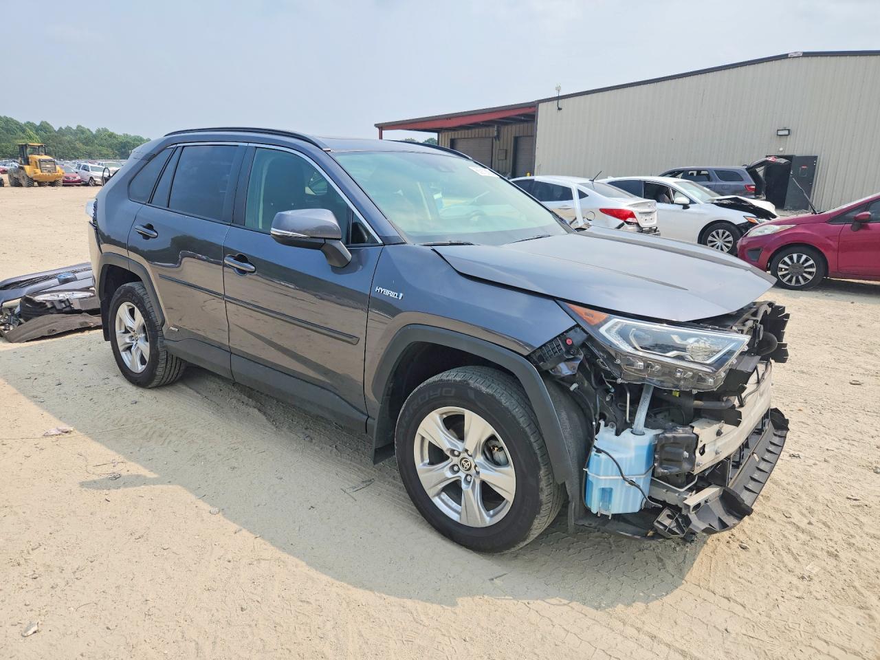 2021 TOYOTA RAV4 XLE — снимка 4