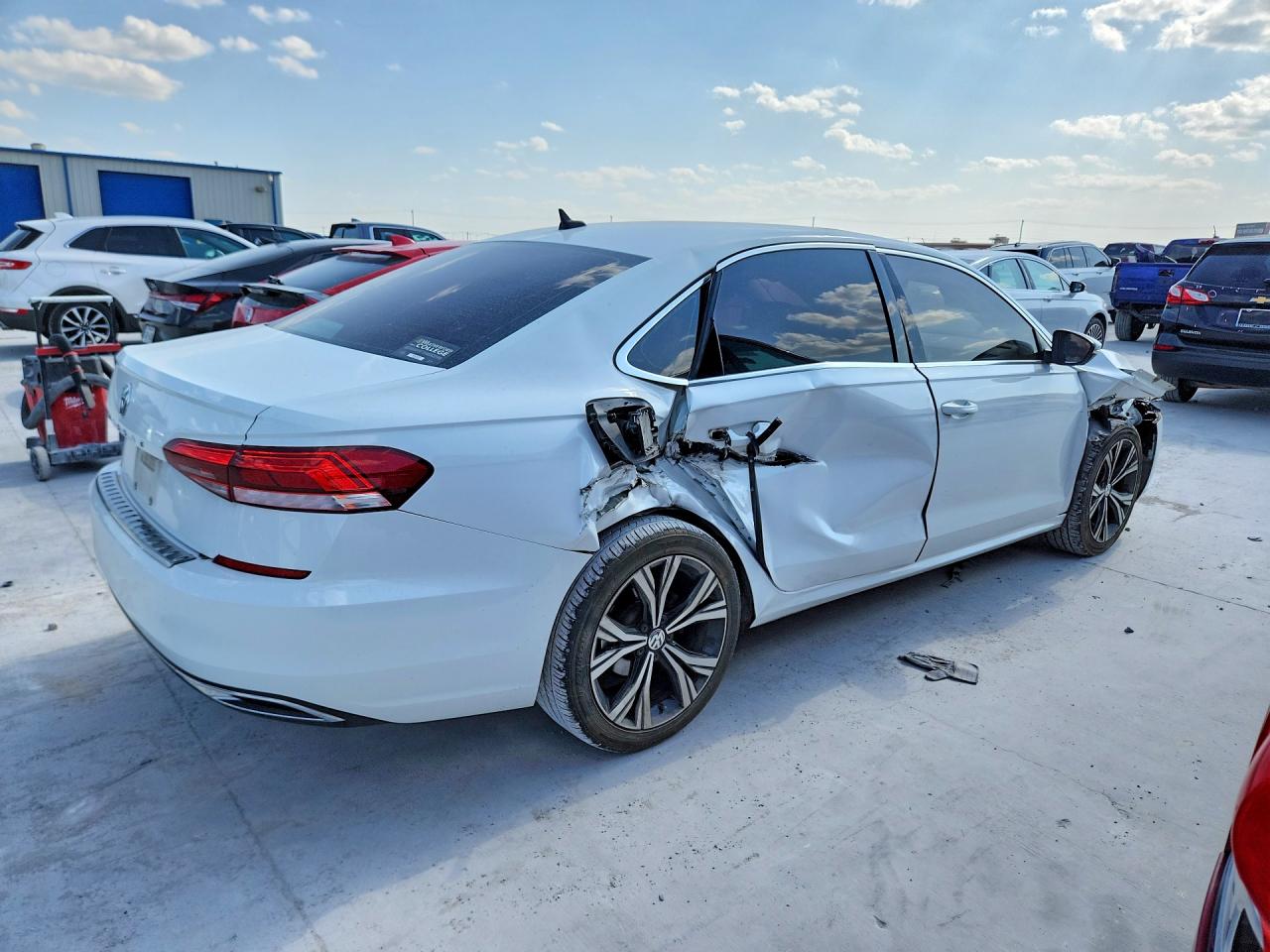 2021 VOLKSWAGEN PASSAT SE — снимка 3