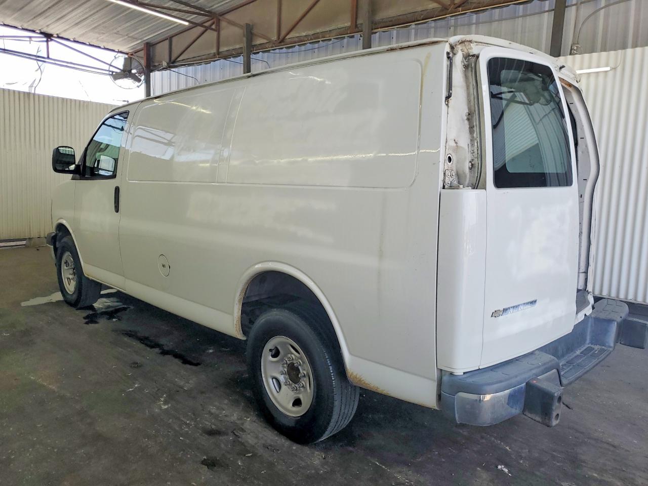 2020 CHEVROLET EXPRESS 2500 — снимка 2