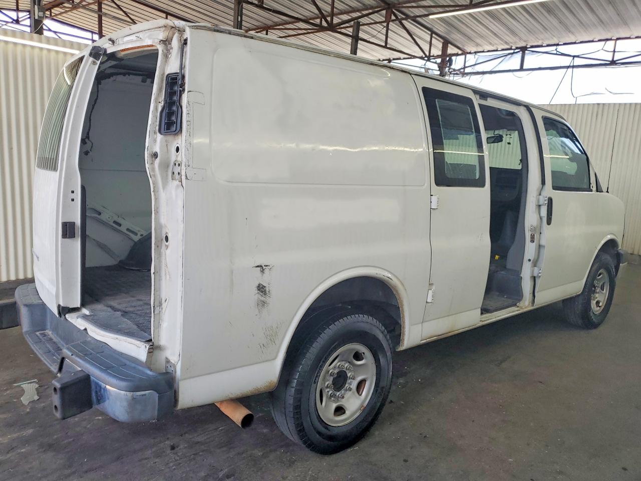 2020 CHEVROLET EXPRESS 2500 — снимка 3