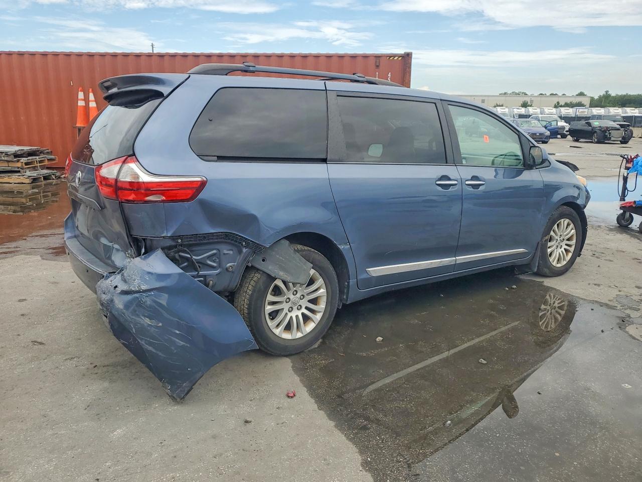 2015 TOYOTA SIENNA XLE 8-PASSENGER — снимка 3