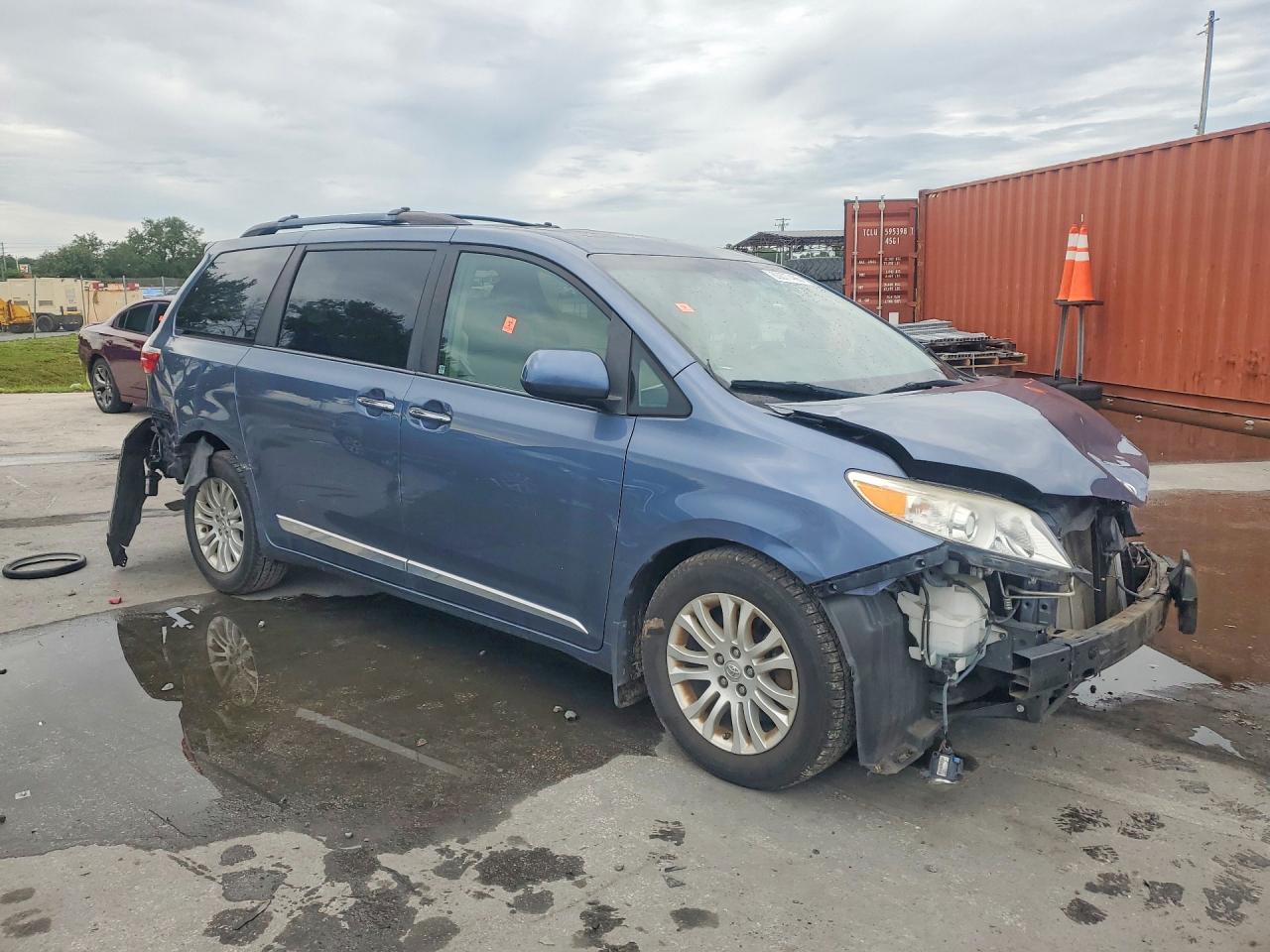2015 TOYOTA SIENNA XLE 8-PASSENGER — снимка 4