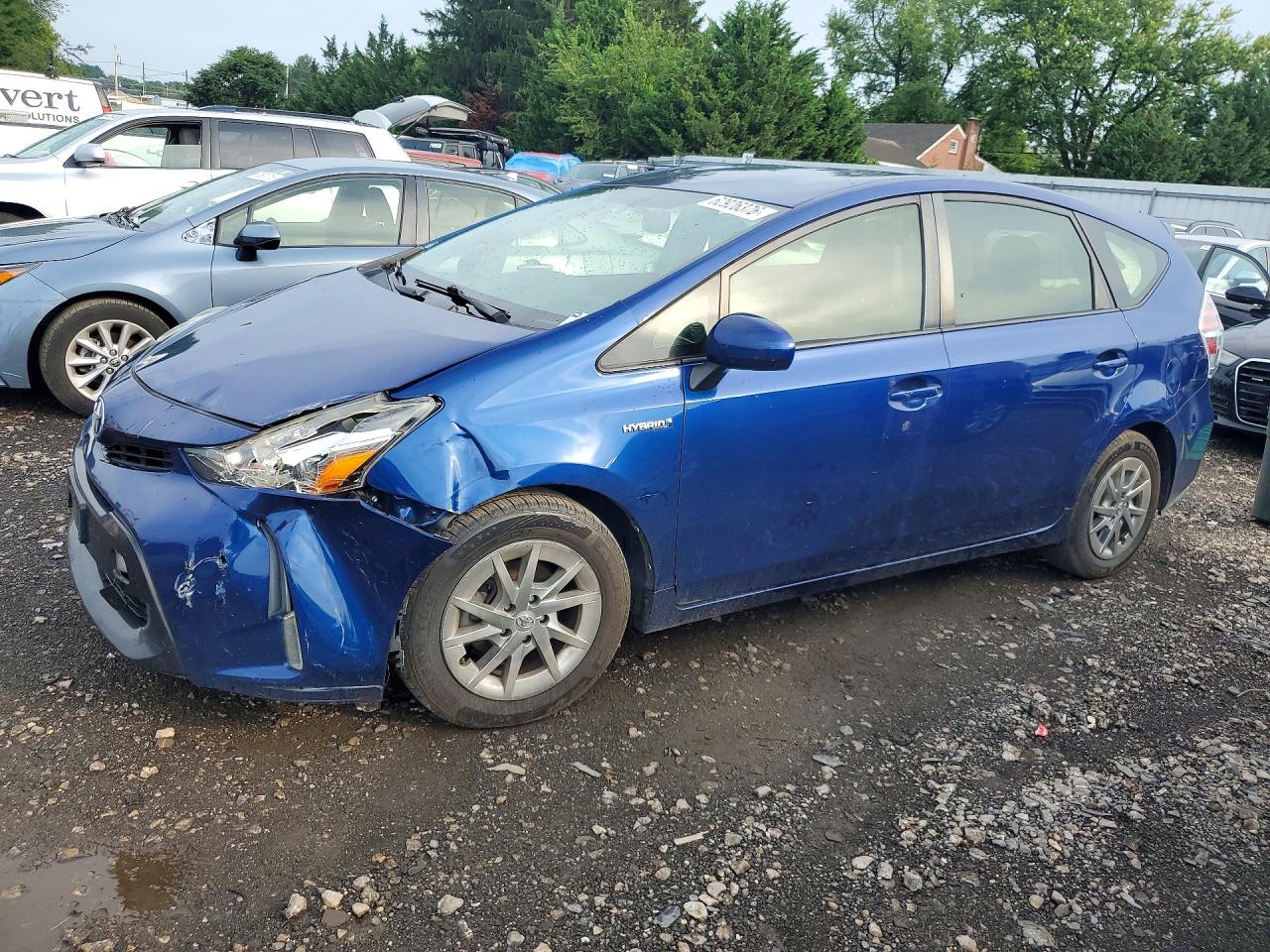 2017 TOYOTA PRIUS V FOUR