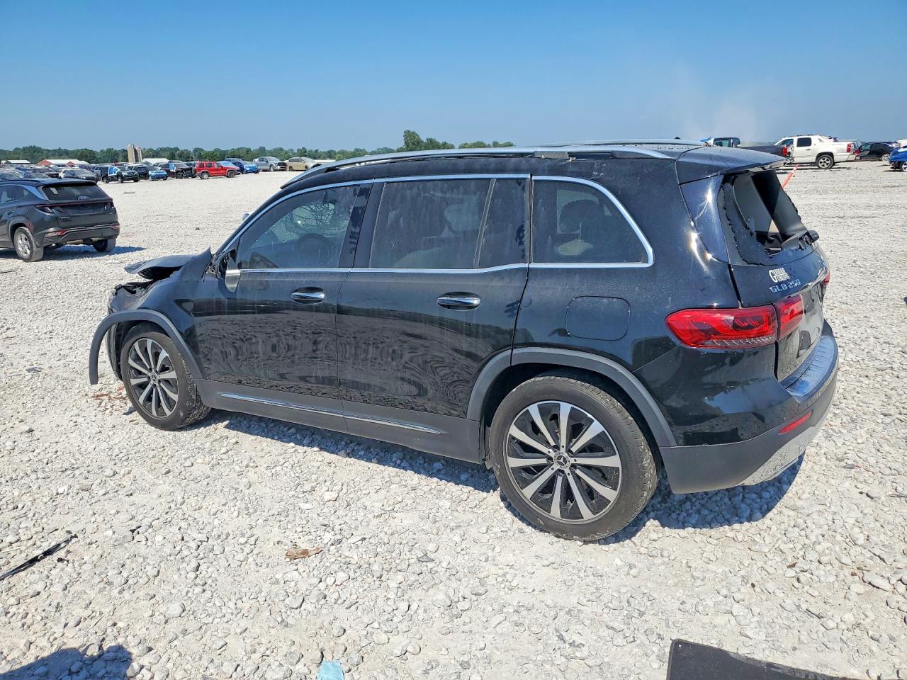 2022 MERCEDES-BENZ GLB 250 4MATIC — снимка 2