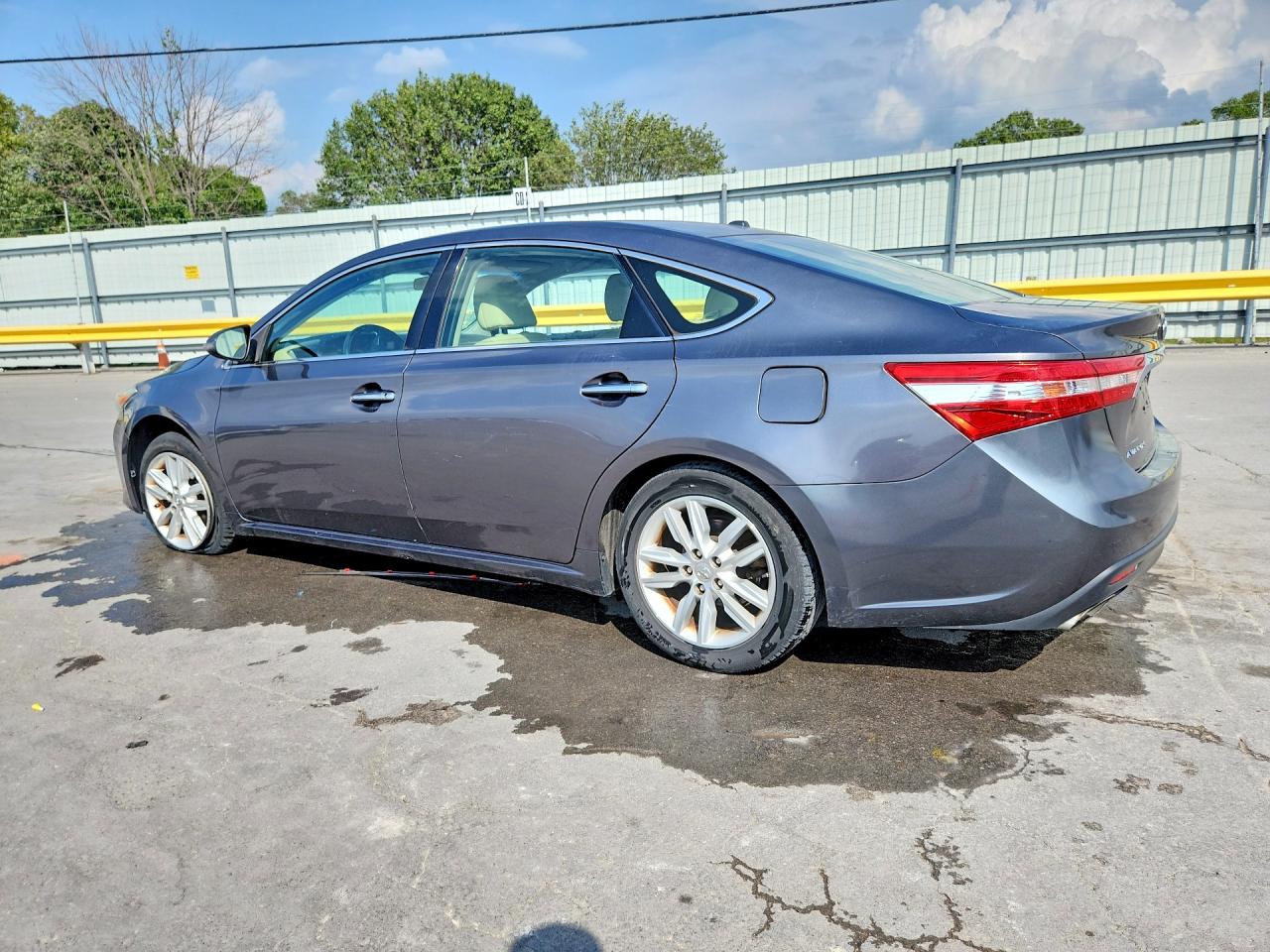 2015 TOYOTA AVALON XLE — снимка 2