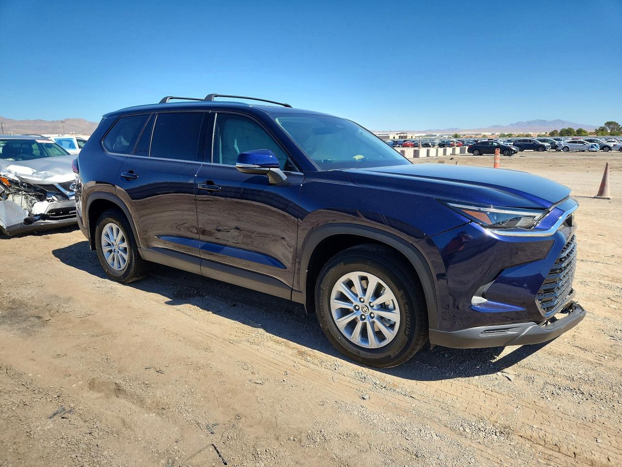 2026 TOYOTA GRAND HIGHLANDER XLE — photo 4
