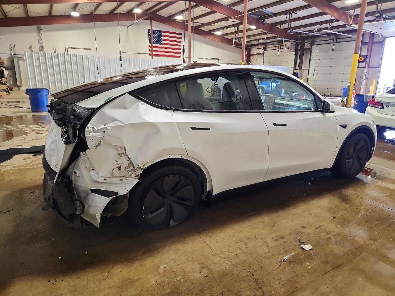 2026 TESLA MODEL Y — снимка 3