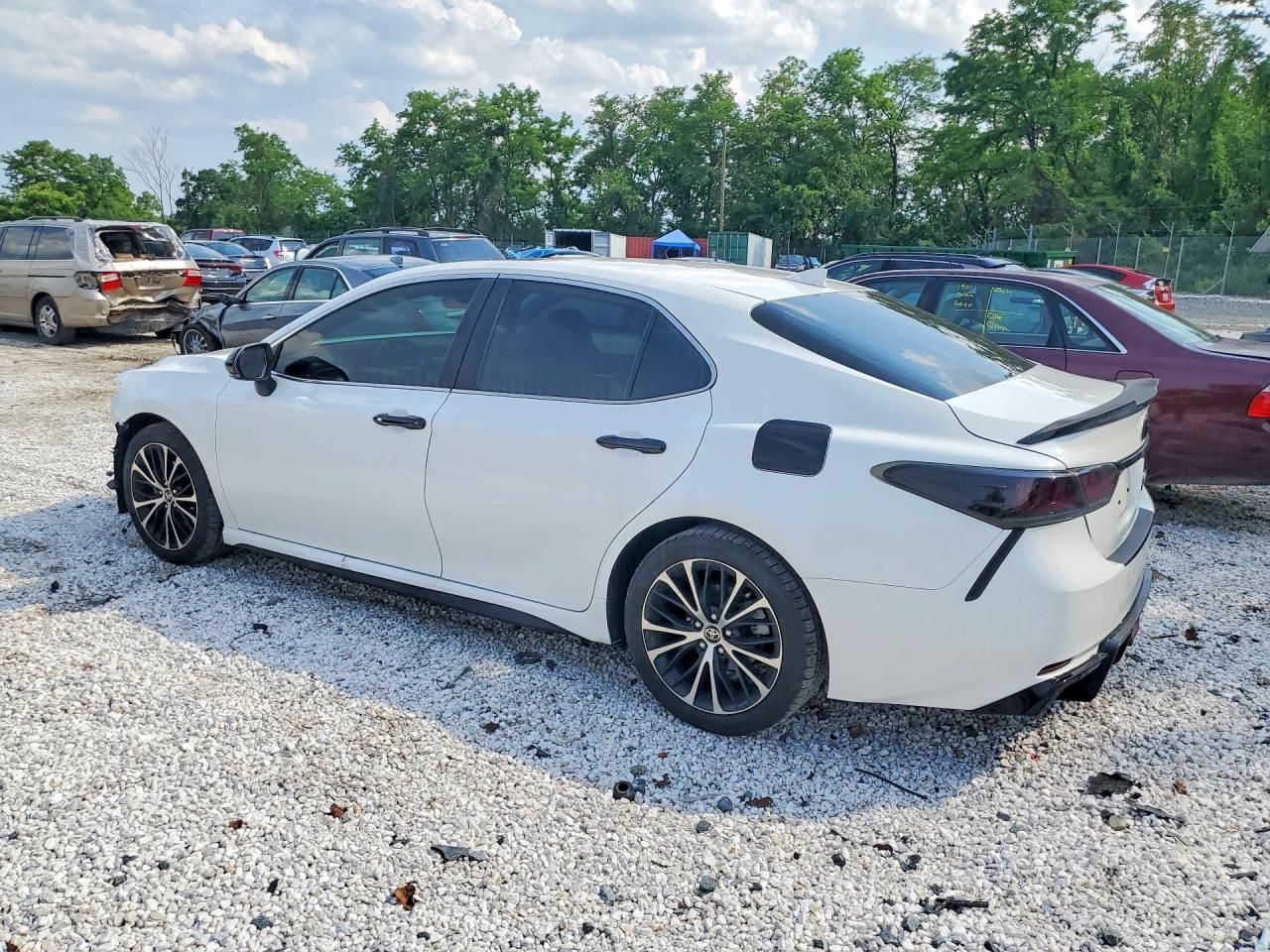 2020 TOYOTA CAMRY SE — снимка 2