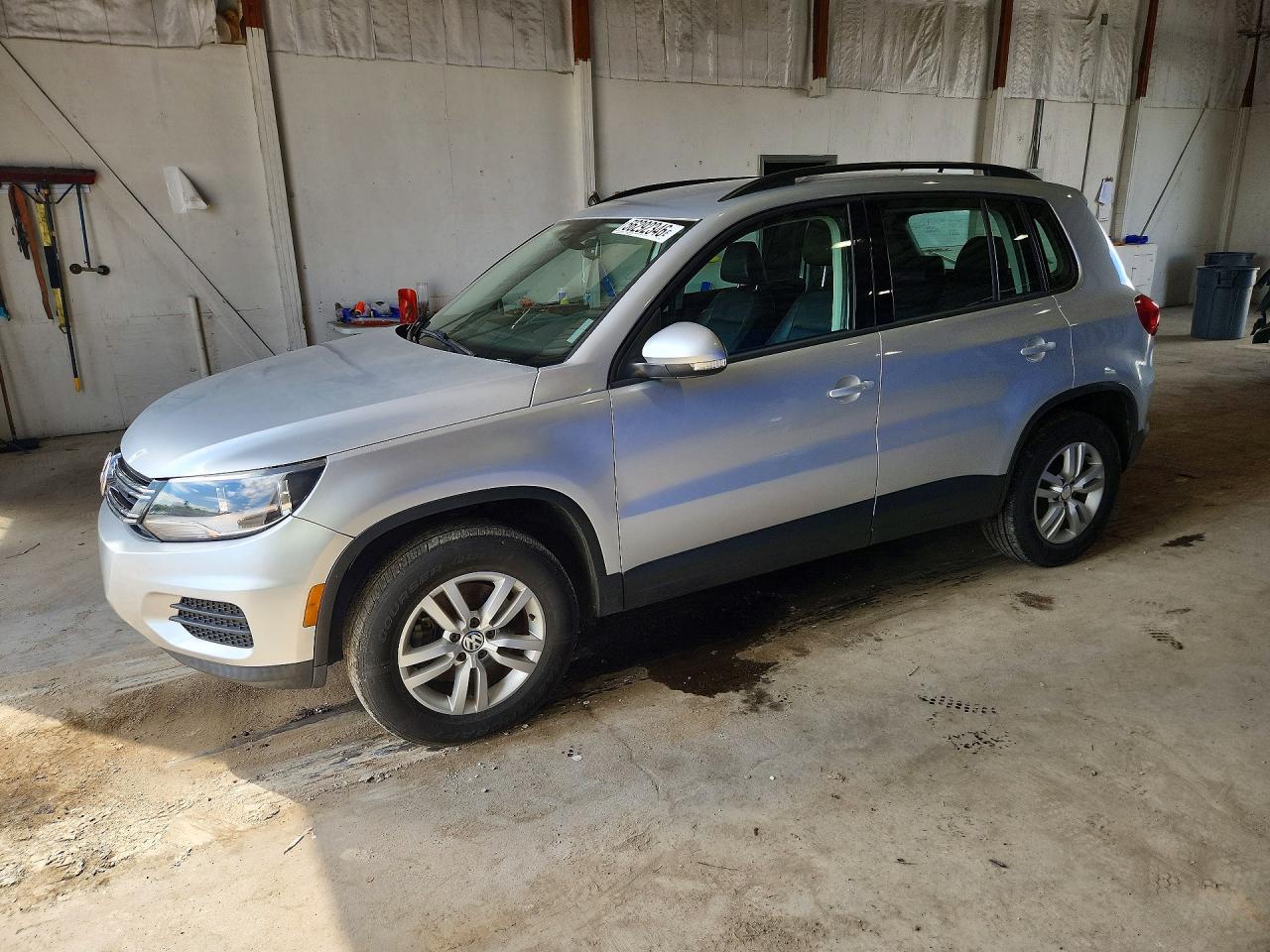 2016 VOLKSWAGEN TIGUAN S