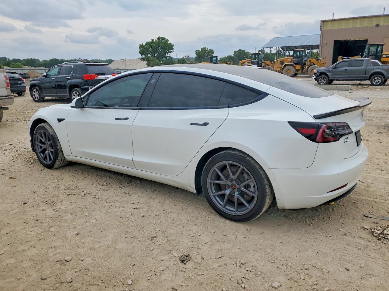 2022 TESLA MODEL 3 — снимка 2