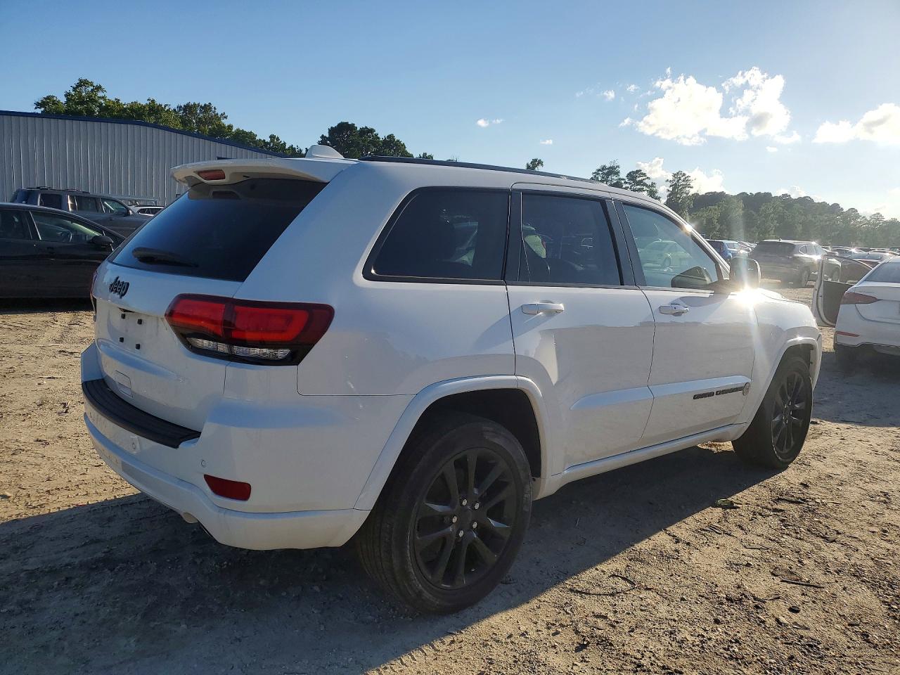 2020 JEEP GRAND CHEROKEE LAREDO — снимка 3