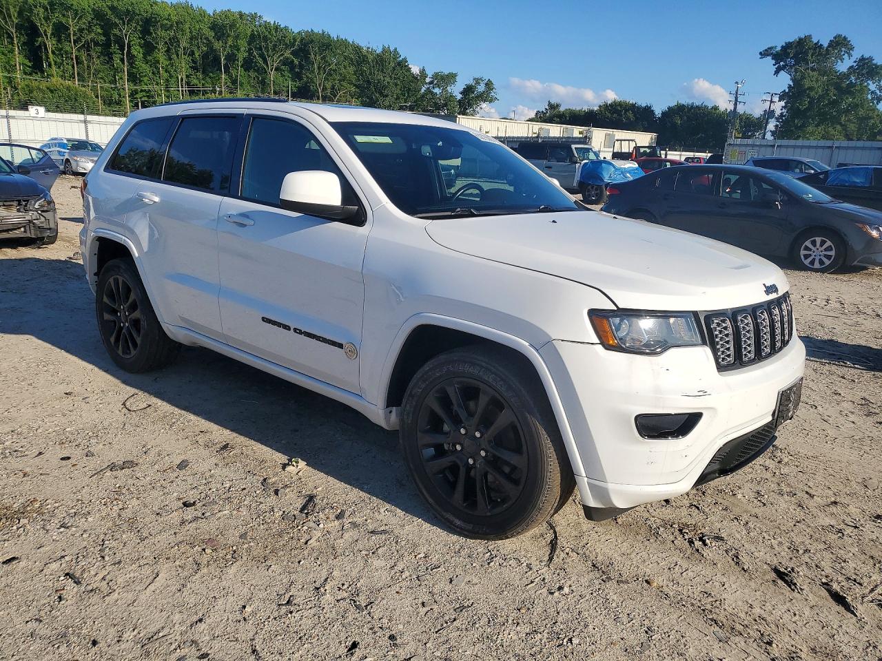 2020 JEEP GRAND CHEROKEE LAREDO — снимка 4