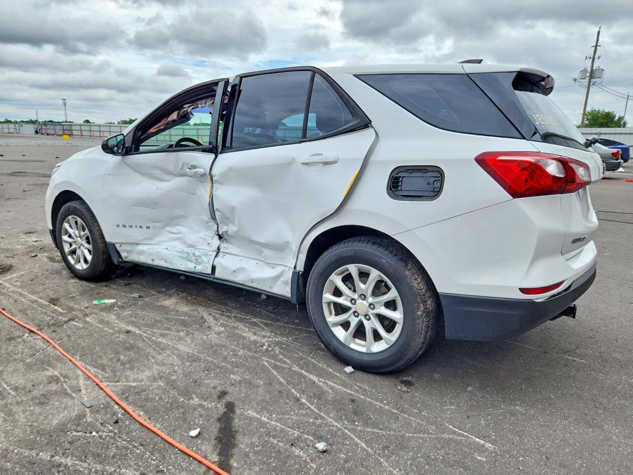 2018 CHEVROLET EQUINOX LS — снимка 2