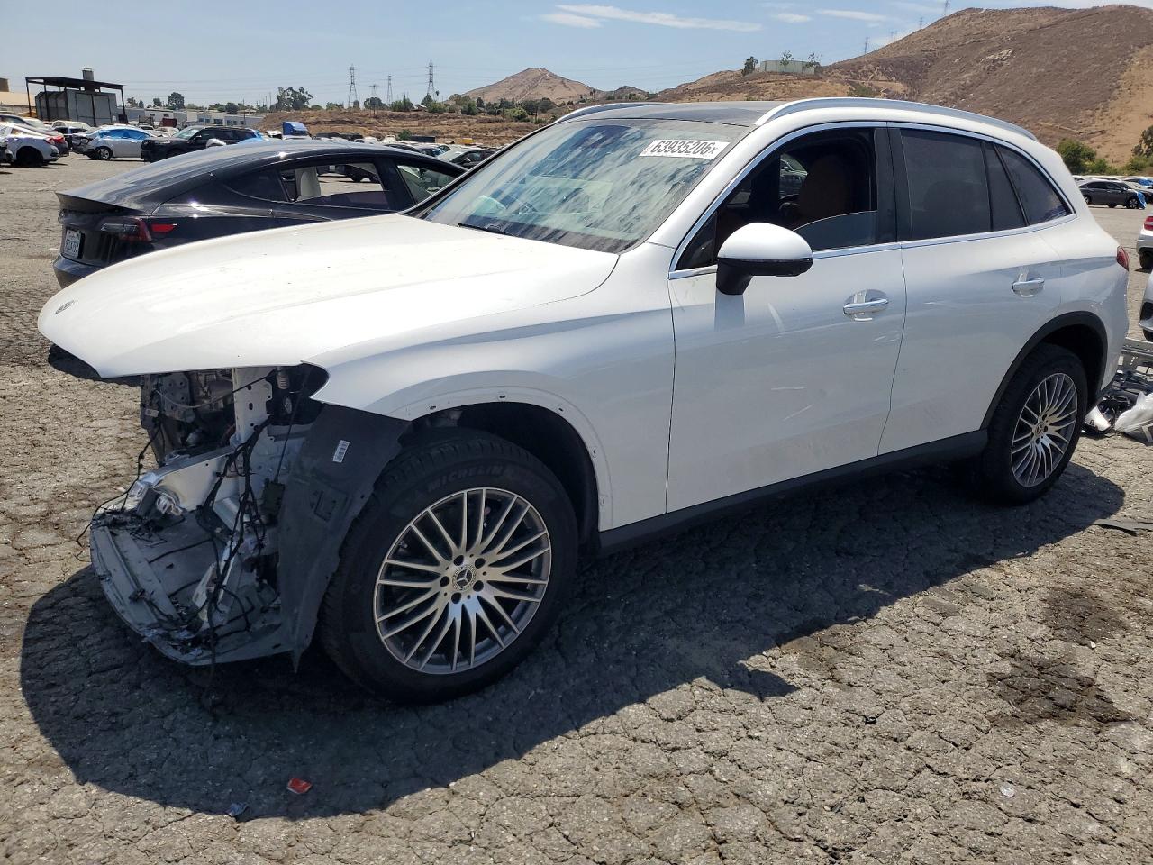 2026 MERCEDES-BENZ GLC 300
