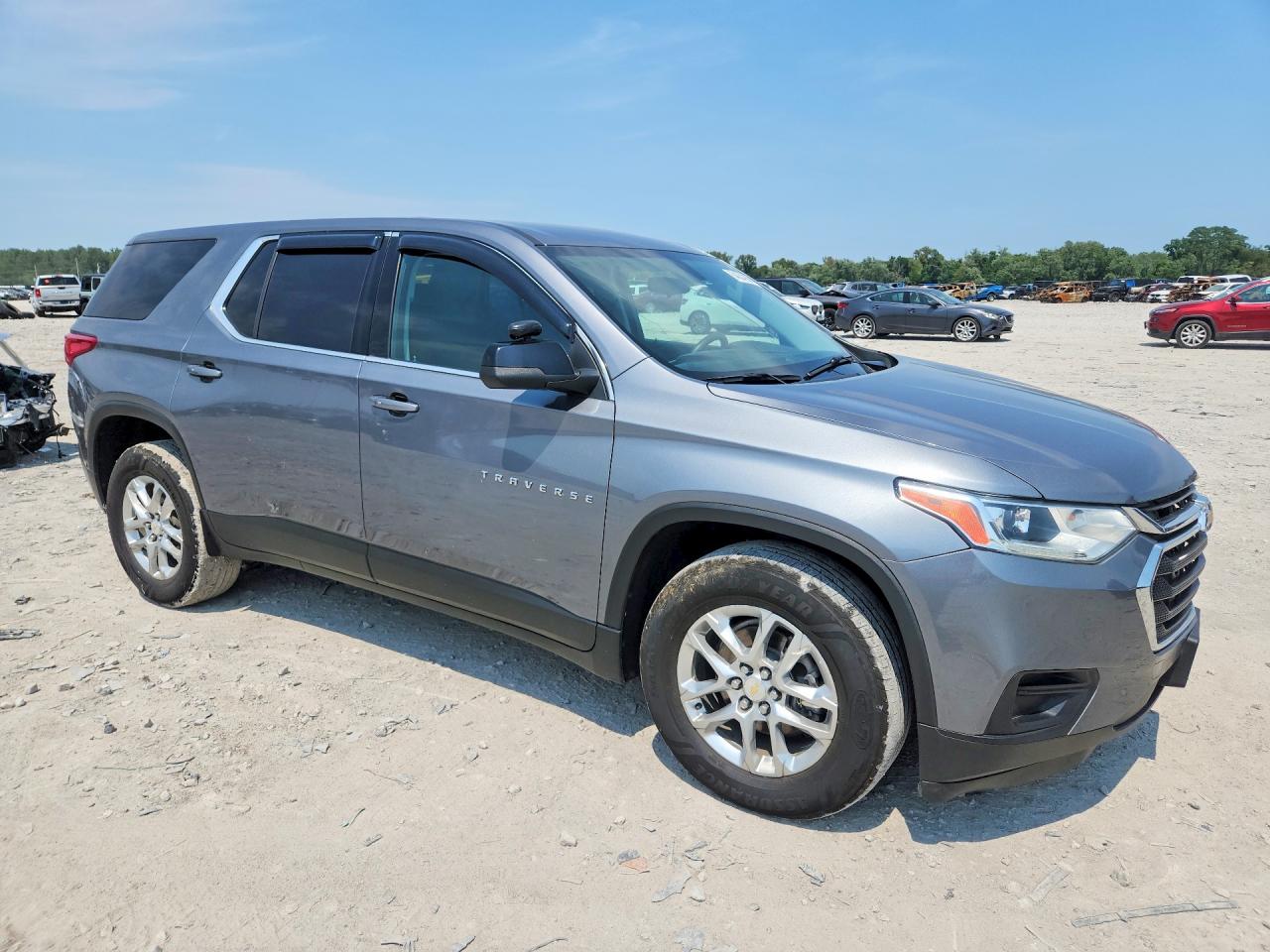 2021 CHEVROLET TRAVERSE LS — снимка 4