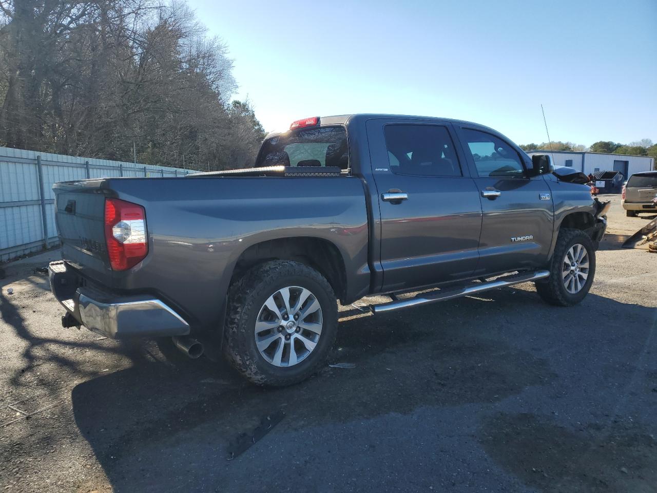 2017 TOYOTA TUNDRA CREWMAX LIMITED — снимка 3