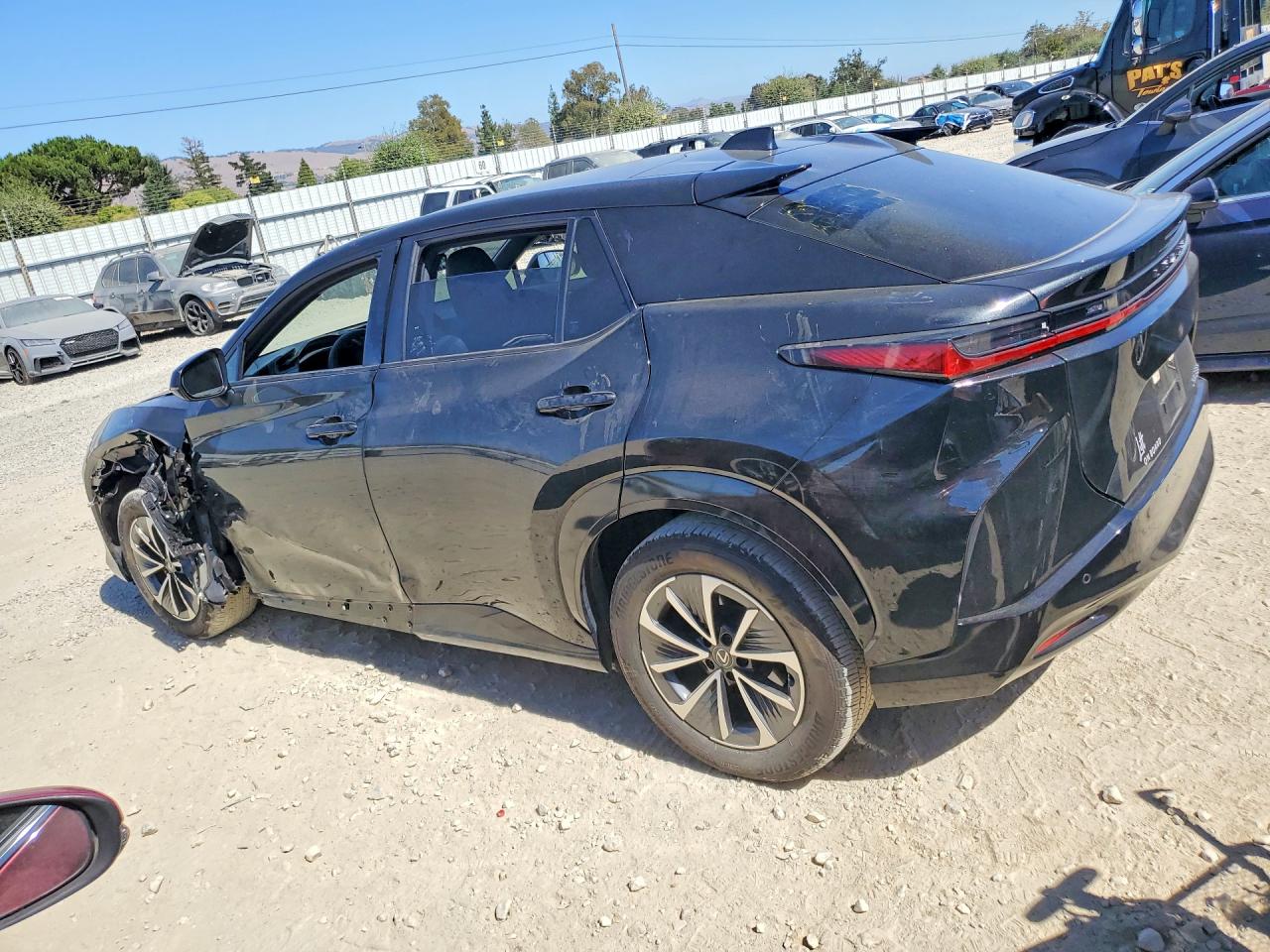 2024 LEXUS RZ 300E — снимка 2
