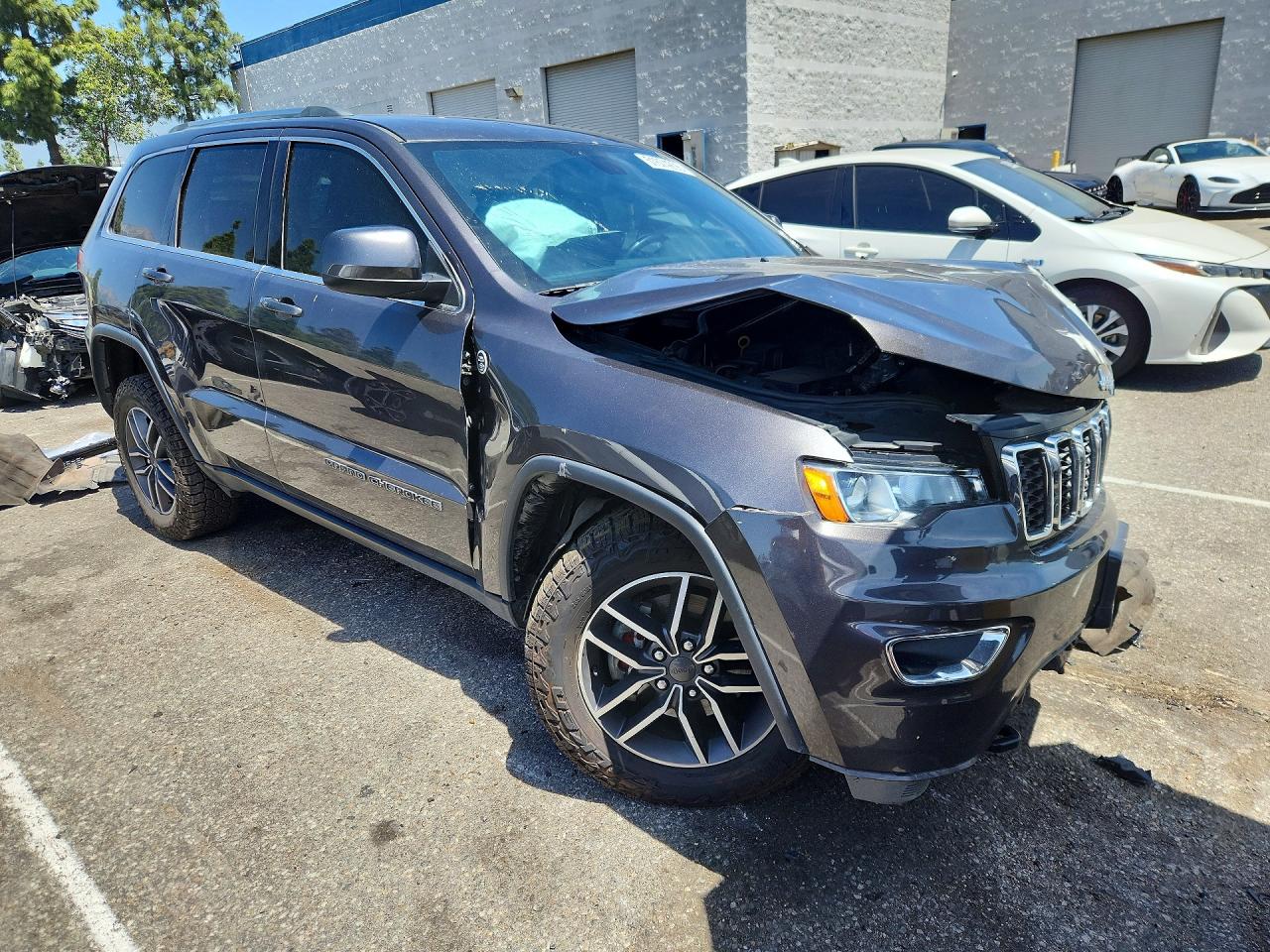2020 JEEP GRAND CHEROKEE LAREDO — снимка 4