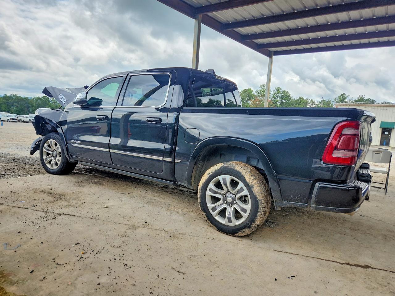 2024 RAM 1500 LIMITED — снимка 2