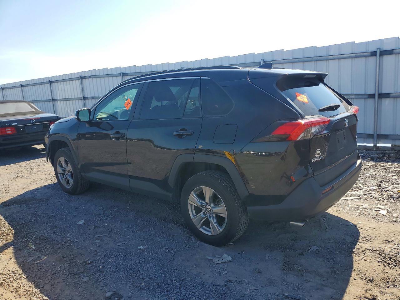 2024 TOYOTA RAV4 XLE — снимка 2