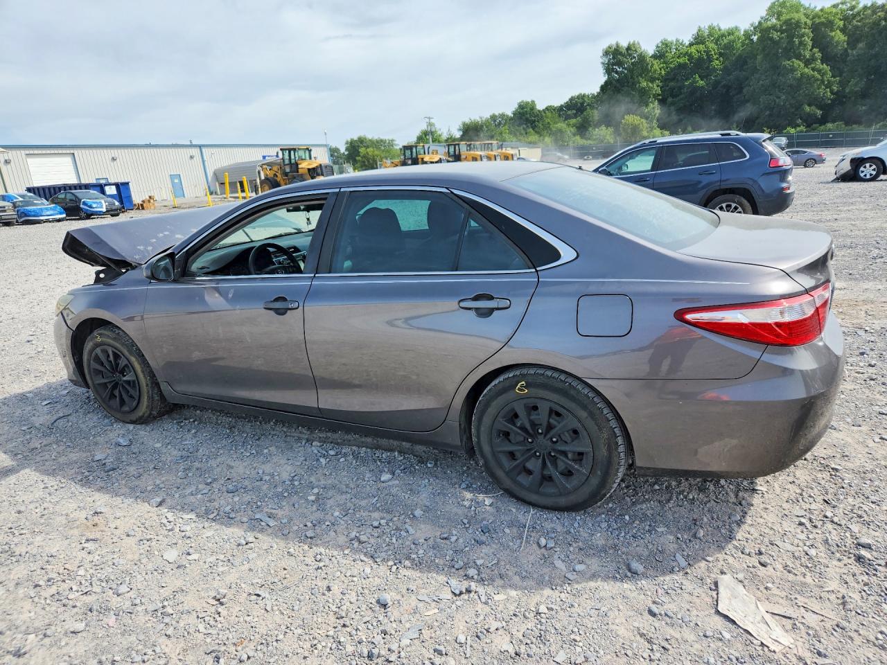 2015 TOYOTA CAMRY LE — снимка 2