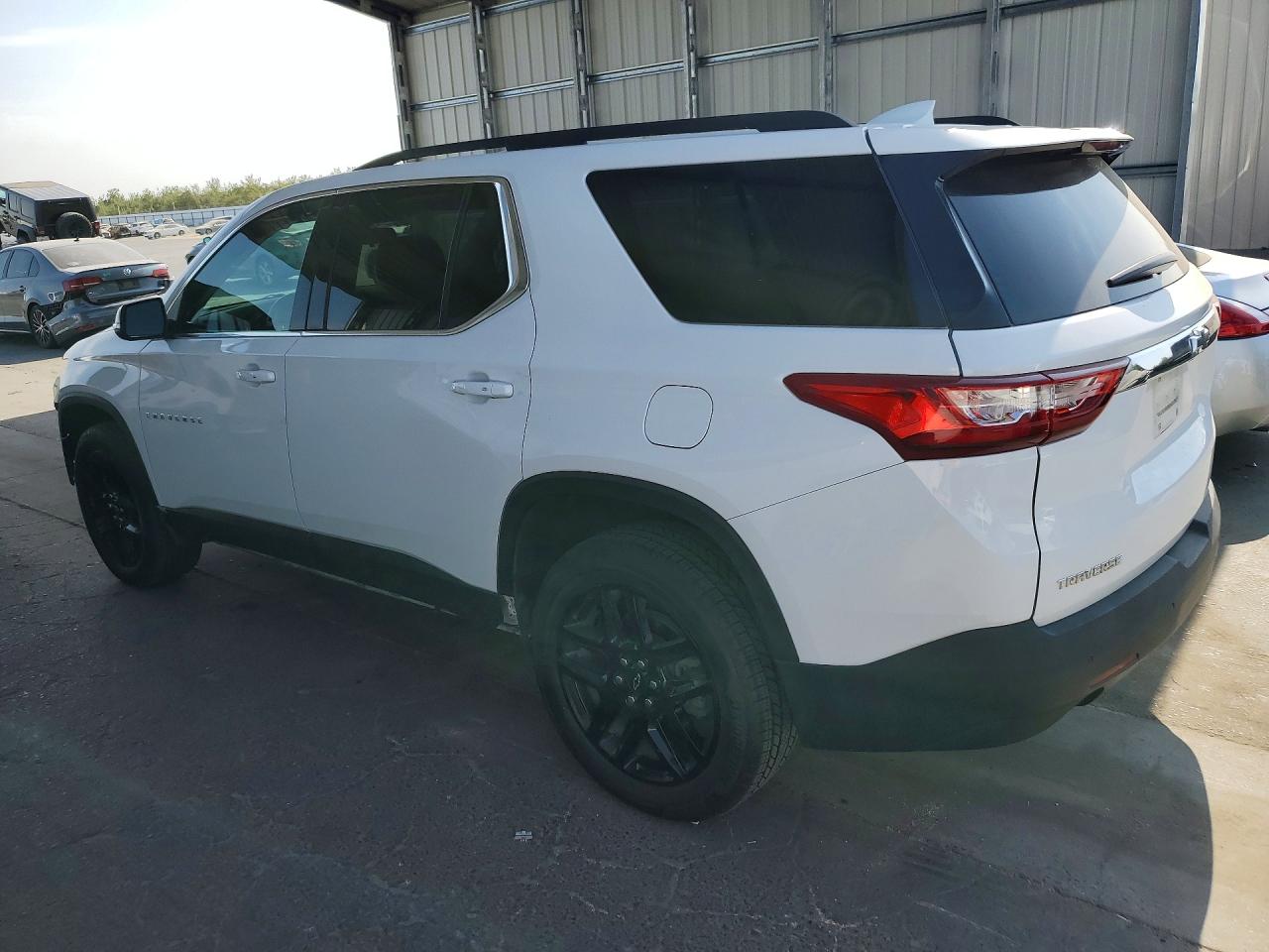 2021 CHEVROLET TRAVERSE LT — снимка 2