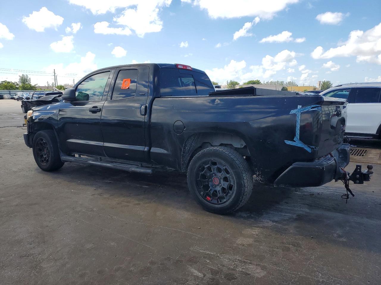 2015 TOYOTA TUNDRA SR5 — снимка 2