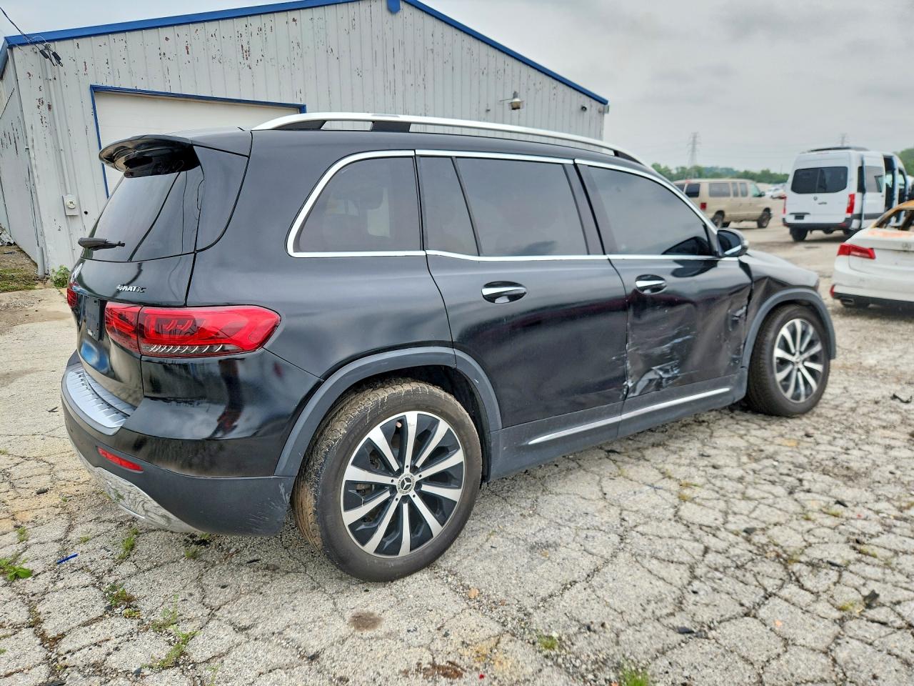 2021 MERCEDES-BENZ GLB 250 4MATIC — снимка 3